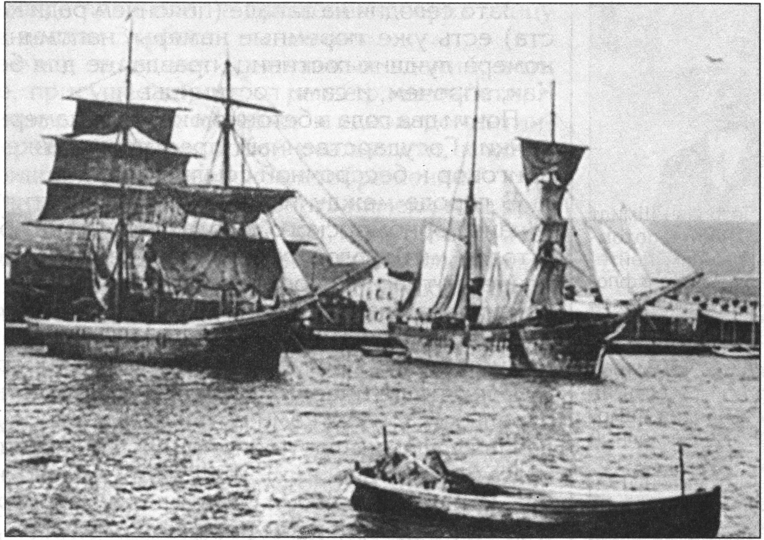 Феодосийская гавань. Фото конца XIX века