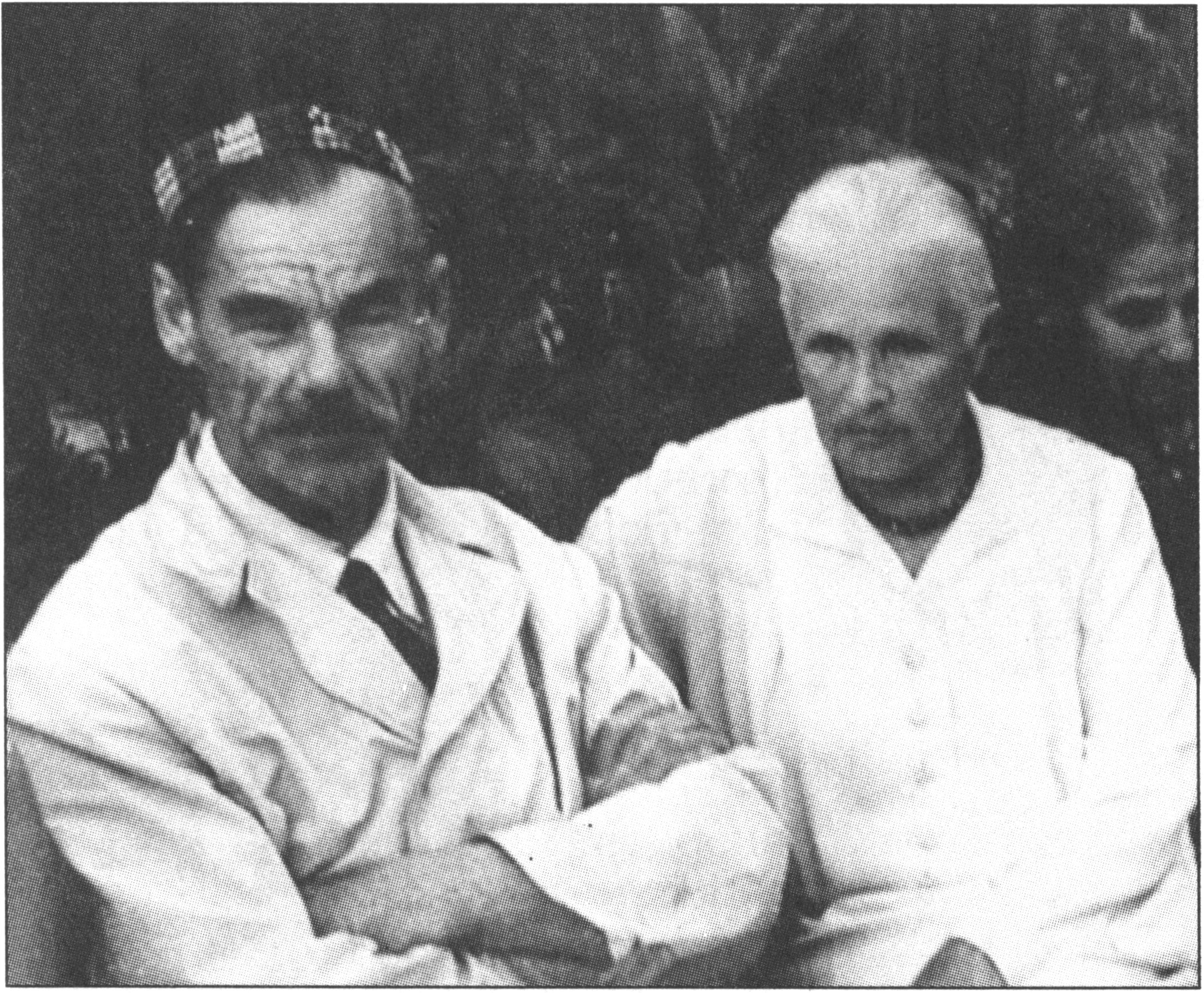 Н.Н. Грин и экскурсовод Н. Антоновский. Фото 1966 года